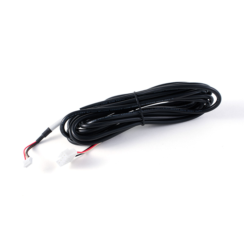 Cable electrónico dentro del equipo